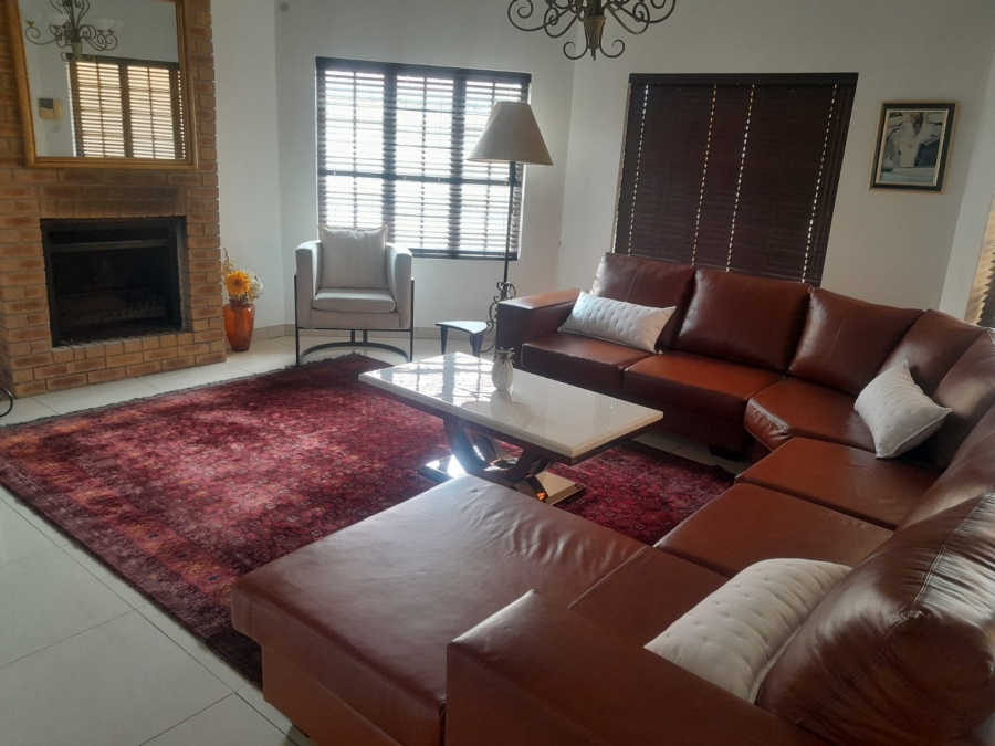 6 Bedroom Property for Sale in Safari Gardens North West